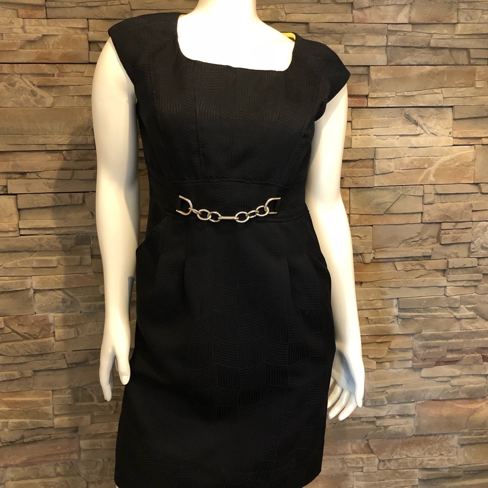 Sandra Darren Navy Blue Chain Sheath Dress